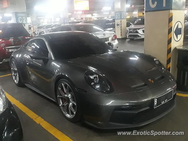 Porsche 911 GT3 spotted in Jakarta, Indonesia