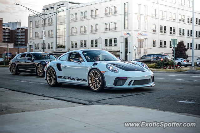 Porsche 911 GT3 spotted in Detroit, Michigan