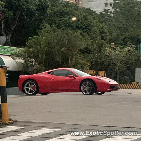 Ferrari 458 Italia spotted in Caracas, Venezuela