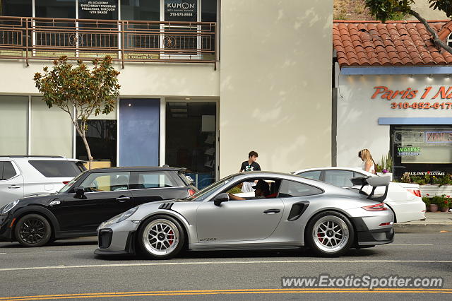 Porsche 911 GT2 spotted in Los Angeles, California
