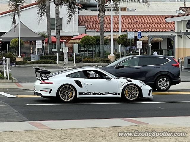 Porsche 911 GT3 spotted in Laguna Beach, California