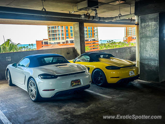 Porsche Cayman GT4 spotted in Pensacola Beach, Florida