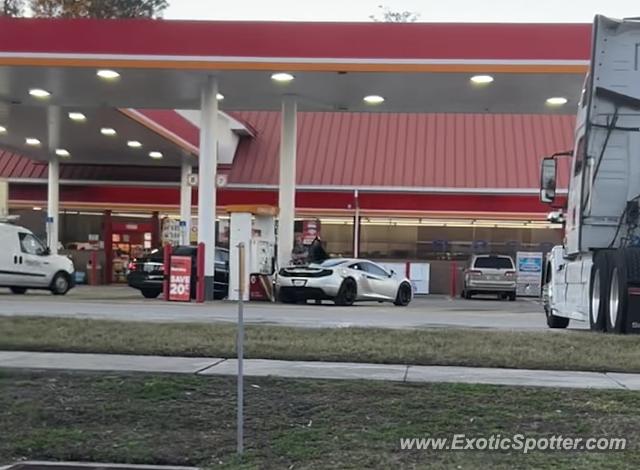 Mclaren MP4-12C spotted in Jacksonville, Florida