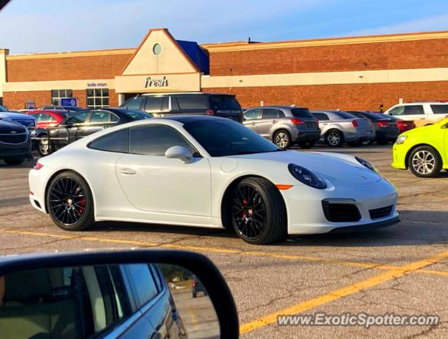 Porsche 911 spotted in Flint, Michigan