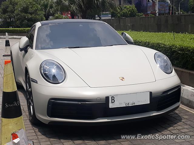 Porsche 911 spotted in Jakarta, Indonesia