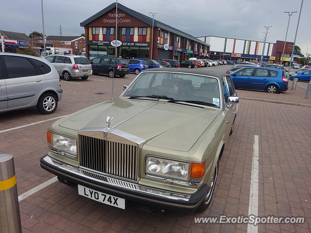 Rolls-Royce Silver Spur spotted in Partington, United Kingdom