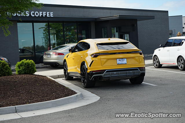 Lamborghini Urus spotted in Richmond, Virginia