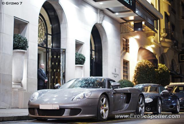 Porsche Carrera GT spotted in Paris, France