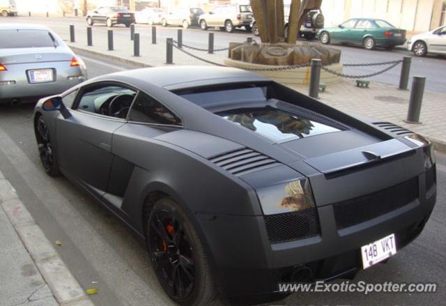 Lamborghini Gallardo spotted in Beirut, Lebanon