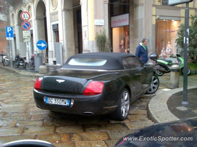 Bentley Continental spotted in Milano, Italy