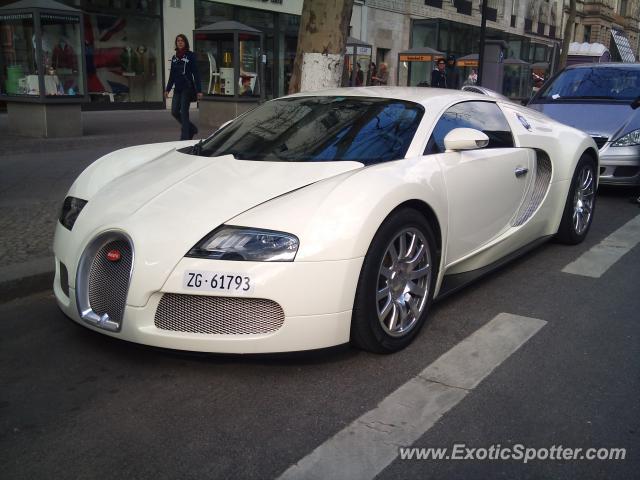 Bugatti Veyron spotted in Berlin, Germany