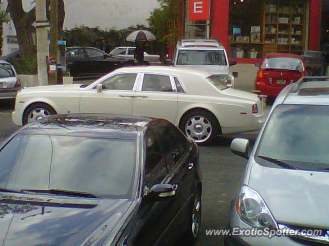 Rolls Royce Phantom spotted in Mexico City, Mexico