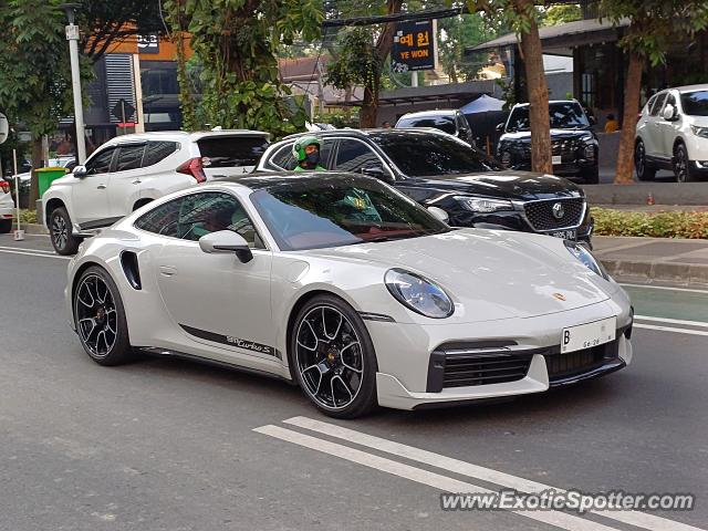 Porsche 911 Turbo spotted in Jakarta, Indonesia