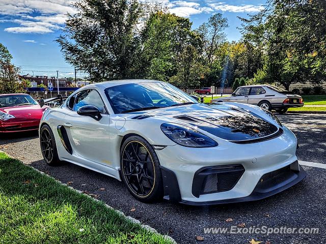Porsche Cayman GT4 spotted in Madison, New Jersey