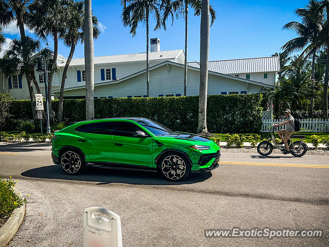 Lamborghini Urus spotted in Naples, Florida