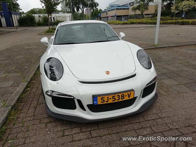 Porsche 911 GT3 spotted in Papendrecht, Netherlands