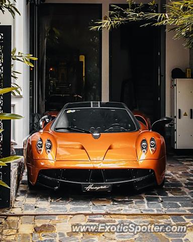 Pagani Huayra spotted in HCM, Vietnam