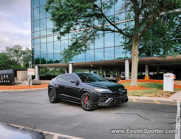 Lamborghini Urus spotted in Ridgefield, New Jersey