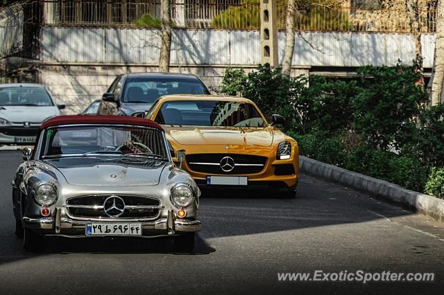 Mercedes SLS AMG spotted in Tehran, Iran