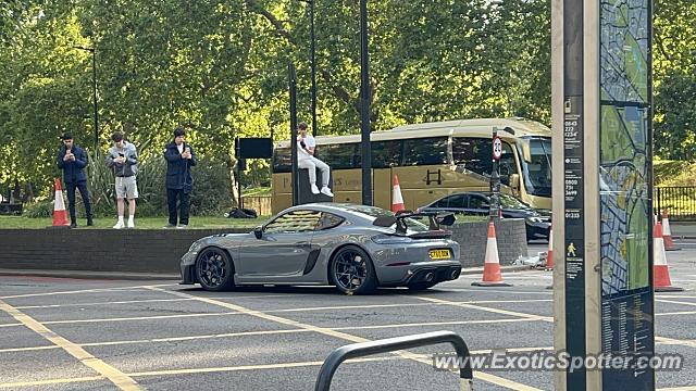 Porsche Cayman GT4 spotted in London, United Kingdom