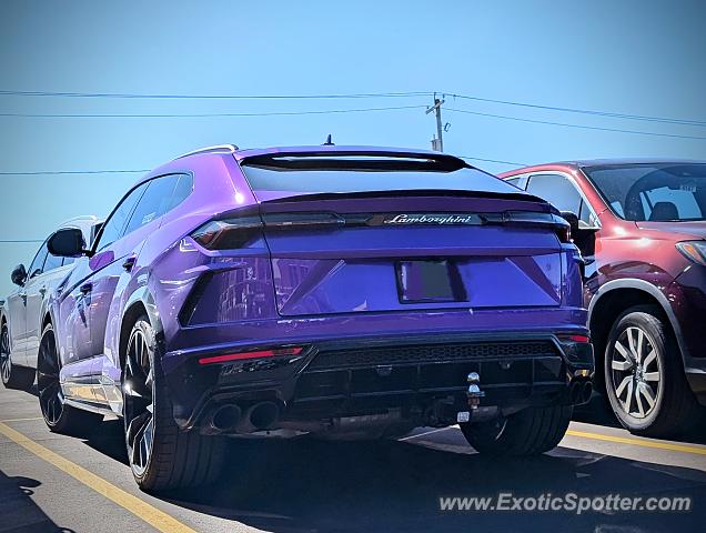 Lamborghini Urus spotted in Green bay, Wisconsin