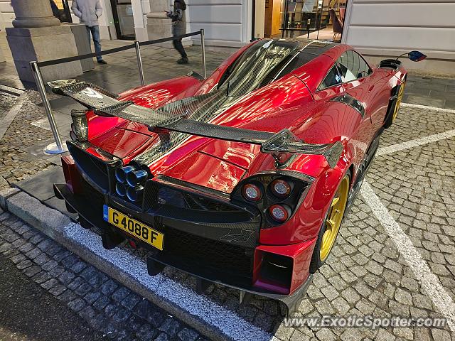 Pagani Huayra spotted in Warsaw, Poland