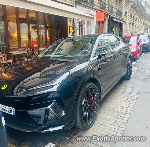 Lotus Esprit spotted in Paris, France