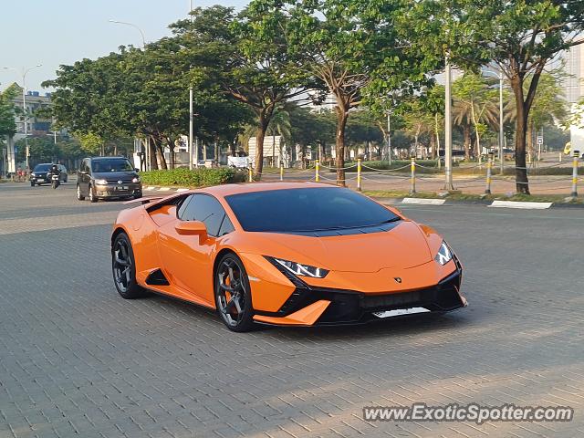 Lamborghini Huracan spotted in Jakarta, Indonesia