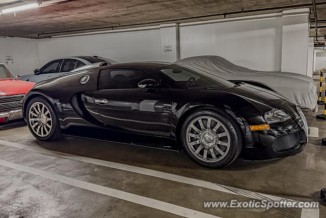 Bugatti Veyron spotted in Los Angeles, California