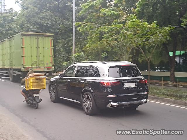 Mercedes Maybach spotted in Jakarta, Indonesia