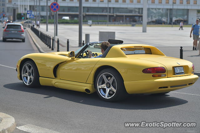 Dodge Viper spotted in Warsaw, Poland