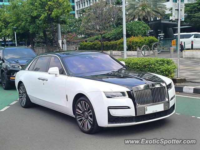 Rolls-Royce Ghost spotted in Jakarta, Indonesia