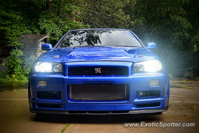 Nissan GT-R spotted in Suamico, wi, Wisconsin