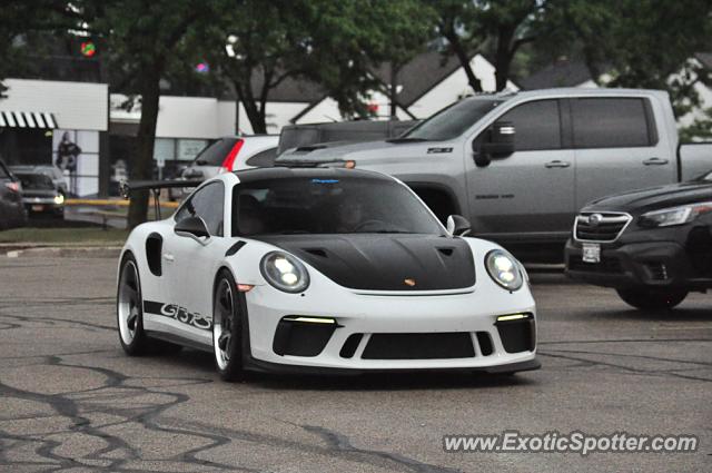 Porsche 911 GT3 spotted in Brookfield, Wisconsin