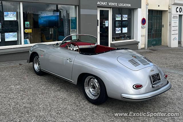 Porsche 356 spotted in Brest, France