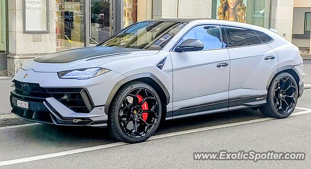Lamborghini Urus spotted in Zurich, Switzerland