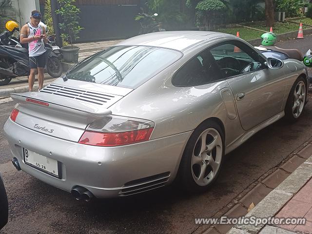 Porsche 911 Turbo spotted in Jakarta, Indonesia