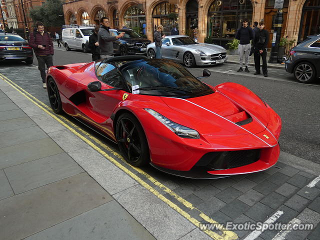 Ferrari LaFerrari spotted in London, United Kingdom