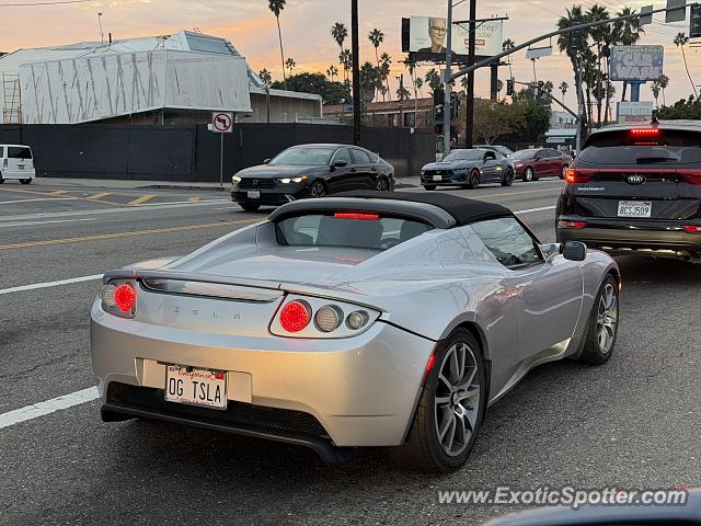 Tesla Roadster spotted in Venice, California