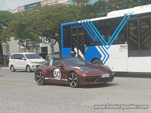 Porsche 911 spotted in Jakarta, Indonesia