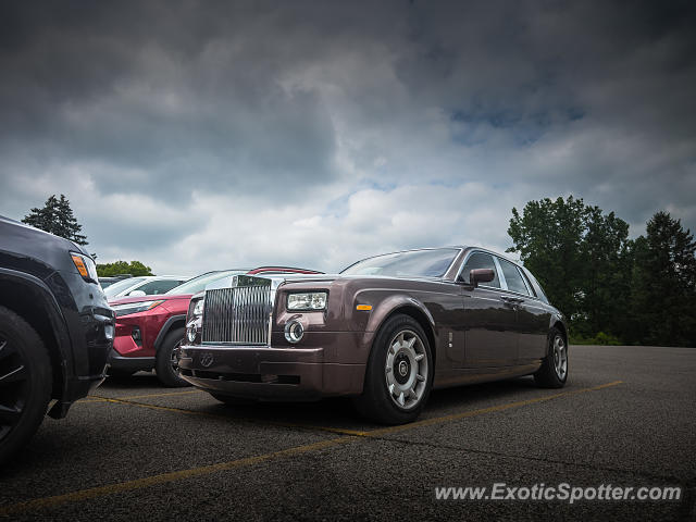 Rolls-Royce Phantom spotted in Granger, Indiana
