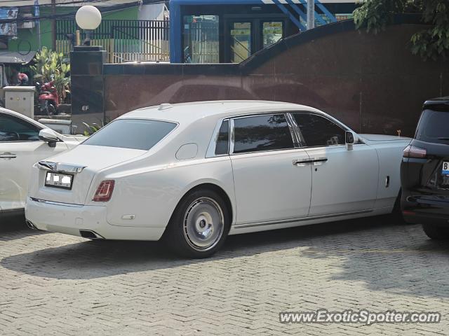 Rolls-Royce Phantom spotted in Jakarta, Indonesia