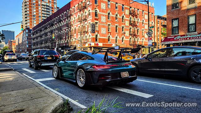 Porsche 911 GT3 spotted in Manhattan, New York
