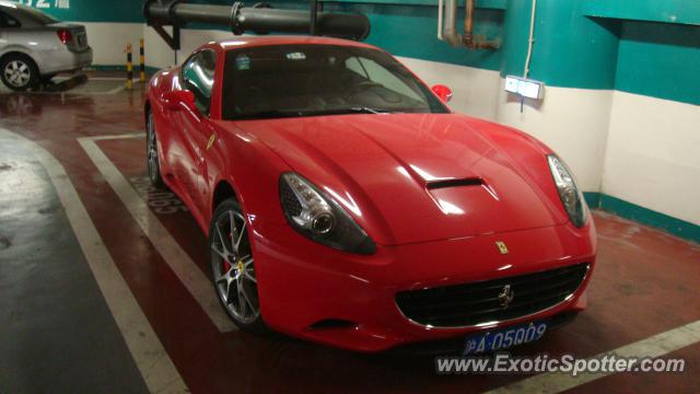 Ferrari California spotted in SHANGHAI, China