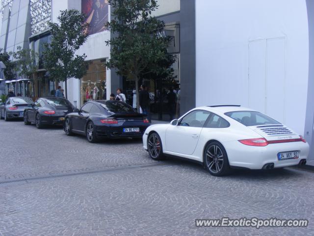 Porsche 911 Turbo spotted in Istanbul, Turkey