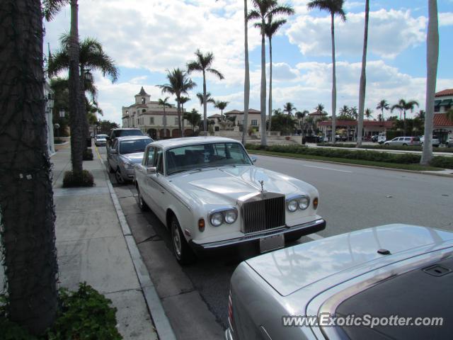 Rolls Royce Silver Shadow spotted in Palm Beach, Florida