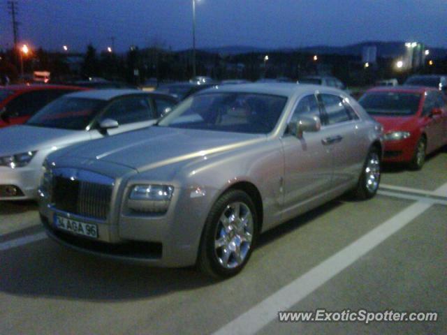 Rolls Royce Ghost spotted in Istanbul, Turkey