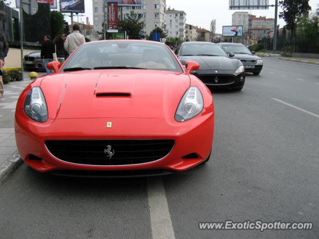 Ferrari California spotted in Istanbul, Turkey