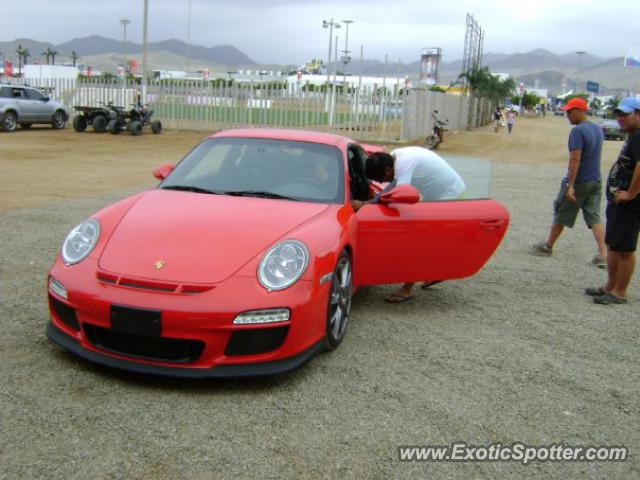 Porsche 911 GT3 spotted in Lima, Peru