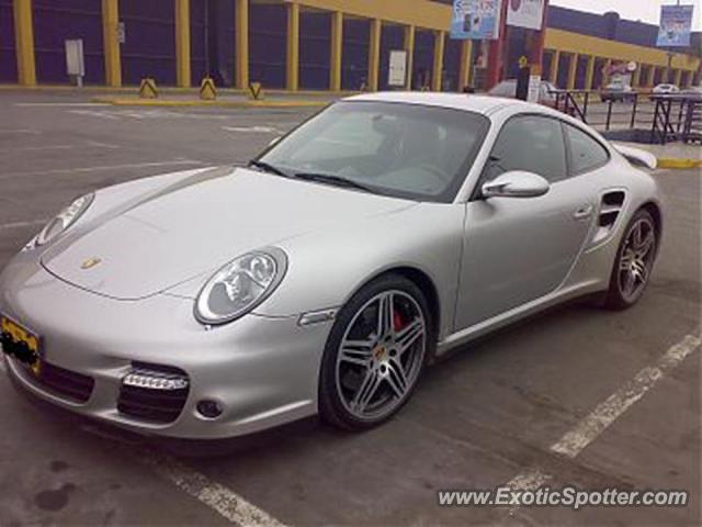 Porsche 911 Turbo spotted in Lima, Peru